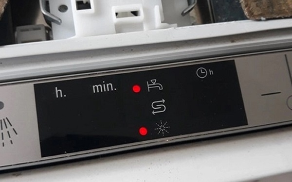 علت روشن نشدن چراغ نمک ماشین ظرفشویی